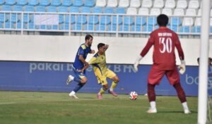 Matricardi Bikin Deg-degan! Kartu Merah Putros dan Tekel Krusial di Arema vs Persib