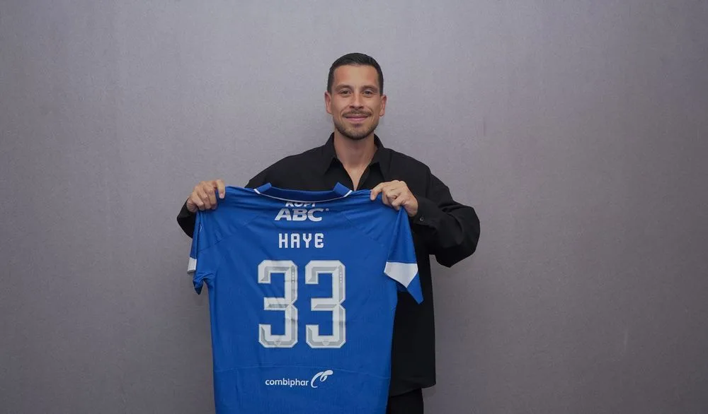 Thom Haye Pilih Persib, Targetkan Prestasi Tertinggi di Liga dan Asia