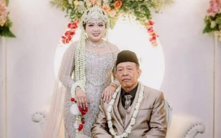 Pengantin viral Pacitan, Sheila Arika dan Mbah Tarman.