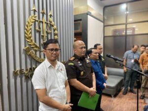 Kejari Tegaskan Tak Ada OTT, Wakil Wali Kota Bandung Hanya Diperiksa sebagai Saksi konferensi pers