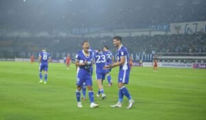 Pemain Persib, Adam Alis selebrasi usai mencetak gol ke gawang Selangor FC di laga ACL 2.