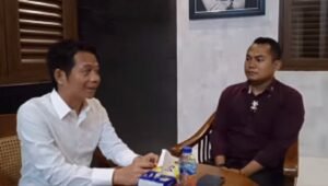 Bupati Purwakarta, Om Zein bersama ajudannya yang viral usai digerebek istri.