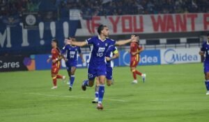 Pemain Persib, Andrew Jung selebrasi usai mencetak gol ke gawang Selangor FC dalam laga ACL 2.