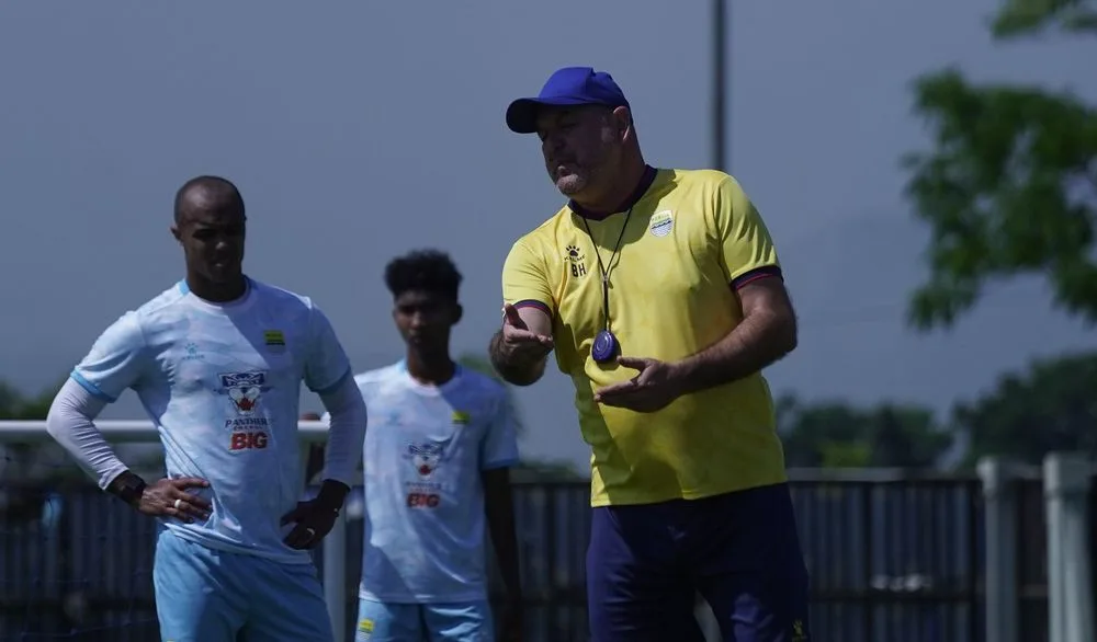 Legenda Persib Bicara Blak-blakan Soal Bojan Hodak dan Masa Depan Timnas Indonesia Pelatih Persib, Bojan Hodak.