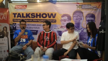 Jersey Bukan Sekadar Kain: Kisah, Cinta, dan Sejarah Persib Menjahit Sejarah, Merayakan Gairah.