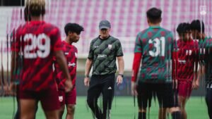 De Roo Ungkap Strategi Rahasia Persis Solo Hadapi Persib Bandung di GBLA