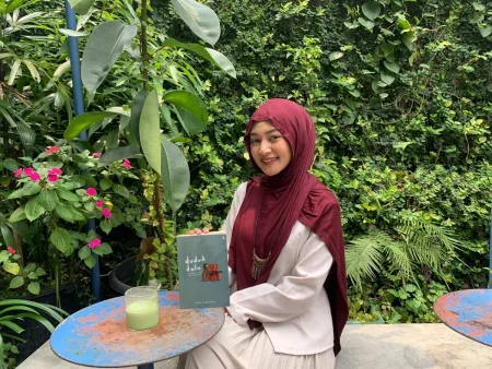 Mojang Bandung yang Menemukan Romantika Hidup, Shofi Shofiah: Berilmu di Kota yang Selalu Tersenyum