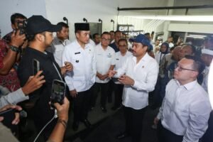 Lokal Pride! Menteri KUKM Kagumi Kreasi UMKM Muda di Pasar Kosambi yang Bangkit dari Kubur