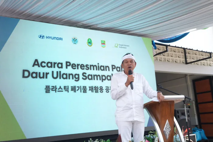 Dedi Mulyadi Resmikan Fasilitas Pengolahan Limbah Plastik Jadi Pusat Edukasi