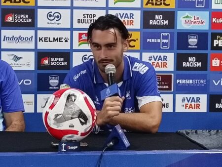 Persib Amankan Tiga Poin, Andrew Jung Jadi Penentu Kemenangan Lewat Titik Putih