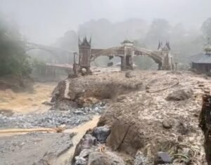 Tujuh Jenazah Ditemukan di Batang Anai, Upaya Pencarian Korban Banjir Belum Usai