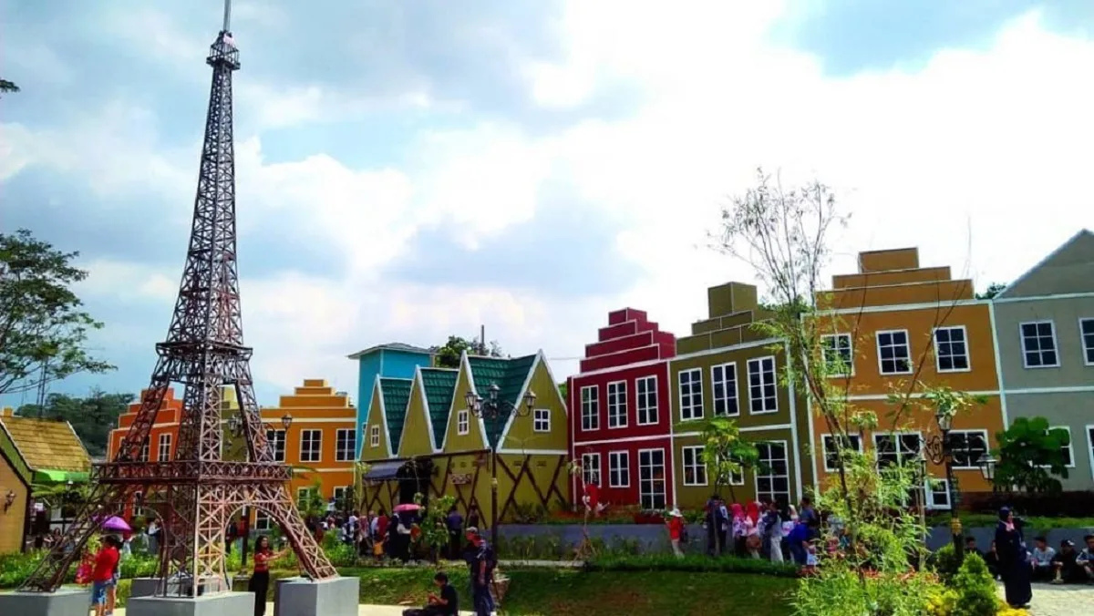 10 Tempat Wisata Dekat Stasiun Bogor yang Wajib Dikunjungi Devoyage Bogor. (