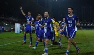 Para pemain Persib Bandung merayakan kemenangan di ACL Two