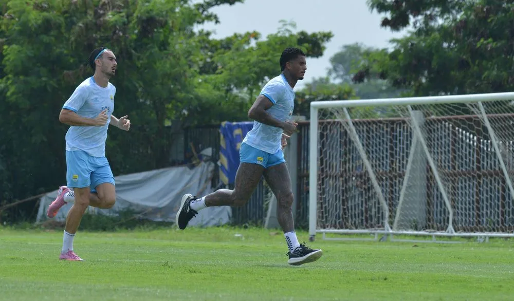 Bukan Liburan, Persib Justru Digembleng Miro Petric Saat Jeda Internasional