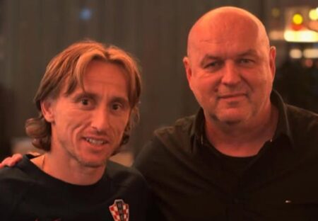 Bojan Hodak Foto Bareng Luka Modric, Bobotoh Serukan Bawa ke Persib! Luka Modric dan Bojan Hodak.