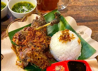 4 Kuliner Dekat Kampus Bandung yang Murah Banget, Enaknya Bikin Ketagihan!