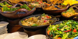 Cukup Jalan Kaki! 7 Rekomendasi Kuliner Hits Dekat Stasiun Bogor yang Wajib Dicoba