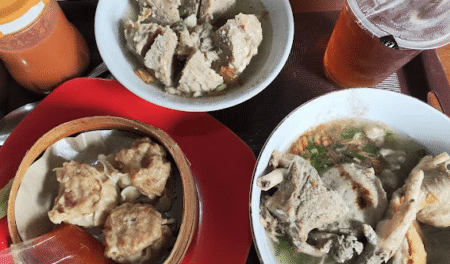 Sedang di Depok? Jangan Lewatkan 4 Kuliner Favorit Ini, Dijamin Bikin Ketagihan!