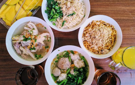 Pecinta Bakso Merapat! Ini Tempat Makan Bakso Paling Melegenda di Kota Bandung Bakso Akung Bandung. Foto: Ist.