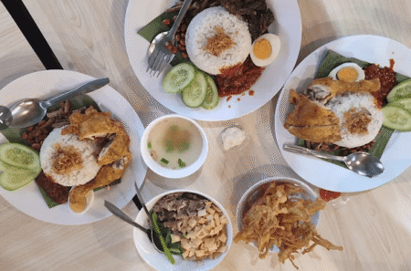Kuliner Hits Bandung 2025: 5 Spot Viral yang Wajib Dikunjungi Anak Muda