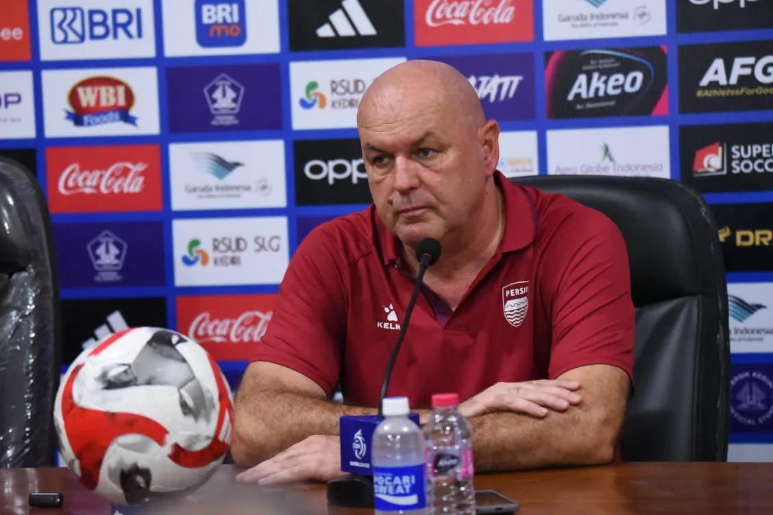 Pelatih Persib Geram ke Wasit, Tak Banyak Kritik Takut Gaji Dipotong