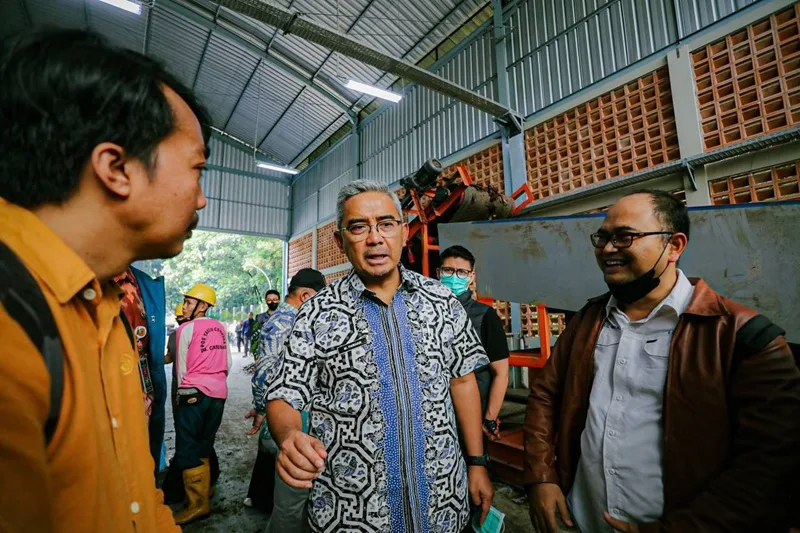 Ikuti Arahan Presiden, Pemkot Bandung Siap Perkuat Kebersihan Lingkungan dan Tertibkan Pengelolaan Sampah