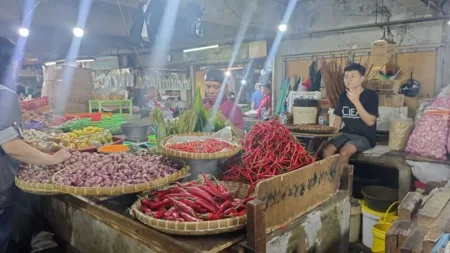 Jelang Ramadhan, Harga Cabai dan Ayam di Pasar Bandung Mulai Merangkak Naik