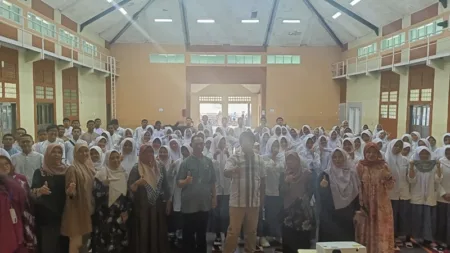 Generasi Muda Diajak Paham Politik, DPRD Jabar Gelar Edukasi di SMKN 5 Bandung