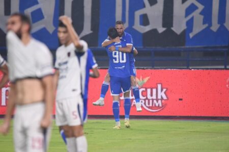 Skor Tipis, Kemenangan Persib Atas Persita Tetap Jagokan Maung Bandung di Puncak