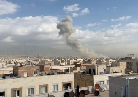 Duka di Bulan Ramadan: Kedubes Iran Sebut 555 Sipil Tewas Akibat Serangan AS-Israel, 200 di Antaranya Anak-anak