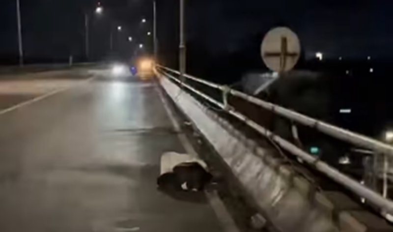 Detik-Detik Pria Nyaris Bunuh Diri di Flyover Kiaracondong Bandung