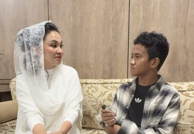 Jago Inggris Tapi Dihujat! Kisah Altaf Siswa Ternate yang Bikin Gubernur Sherly Turun Tangan