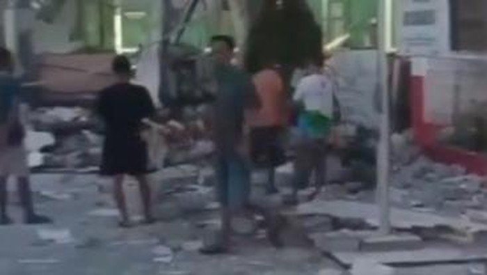 Ledakan Dahsyat Hancurkan Lapangan Padel di Bogor, Gedung SD Ikut Rontok