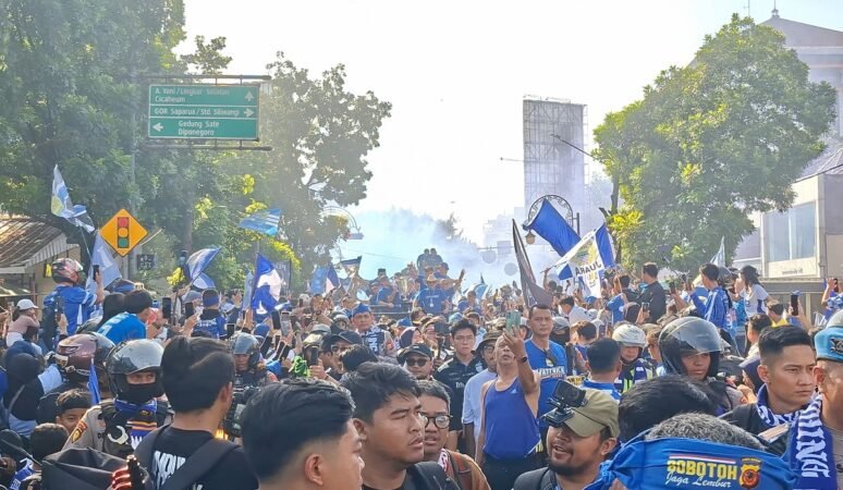 Konvoi Juara Persib dan Tanggung Jawab Kolektif Bobotoh dan Manajemen