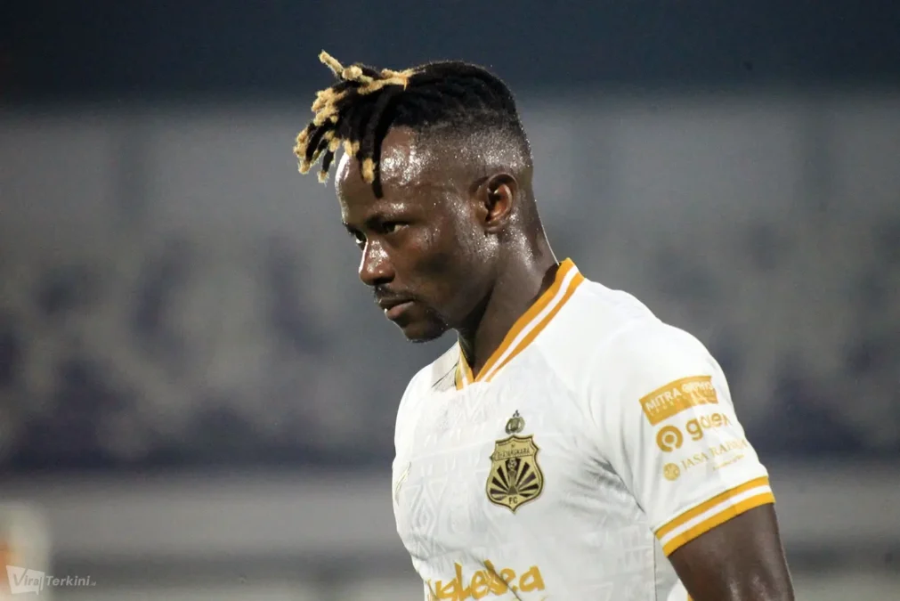 Moussa Sidibe ke Persib? Gestur Bojan Hodak Saat Pawai Juara Jadi Tanda Tanya Besar