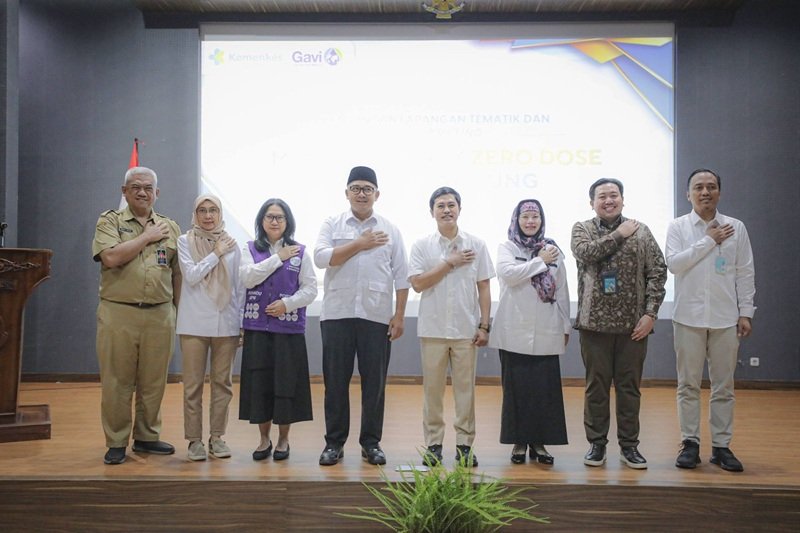 Hoaks Vaksin Masih Merebak, Wamenkes Dorong Bandung Pimpin Perlawanan Anak Zero Dose