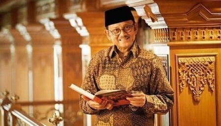 Di Balik Alasan Habibie Tega Menyuntik Mati Pesawat N250 Demi Selamatkan Rupiah
