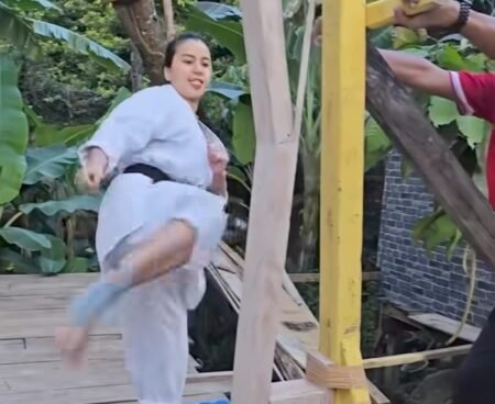 Siapa Sebenarnya Chintya Candranaya? Pesilat Cantik yang Bisa Tendang Beton dan Tiang Sampai Bengkok!