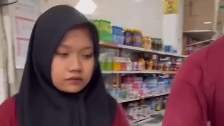 Pembeli Ngamuk Gara-gara Salih Input? Kisah Tragis Mbak Kasir di Kediri yang Bikin Netizen Emosi