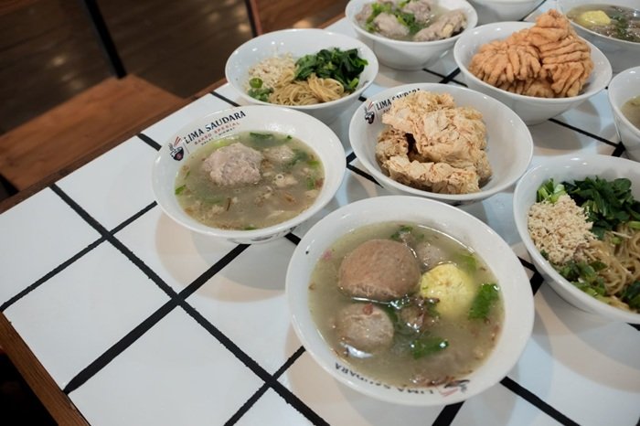 Viral! Baso Lima Saudara Bandung Punya Kuah Misdasem Racik Sendiri, Sekali Coba Langsung Nagih