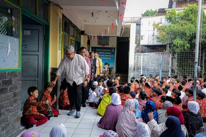 Farhan Pastikan Hak Pendidikan 900 Siswa SDN 026 Jadi Prioritas, Relokasi Bertahap ke SDN 148