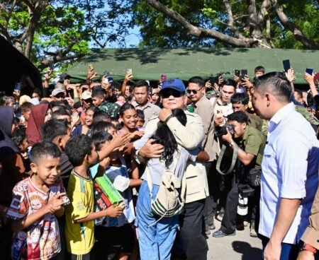 Tawa Anak-anak di Tenda Pengungsian Nagekeo: Saat Presiden Prabowo Bawa Mainan dan Harapan Baru