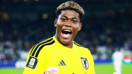 Tikung PSG di Detik Akhir, Aston Villa Resmi Amankan Tanda Tangan Zion Suzuki