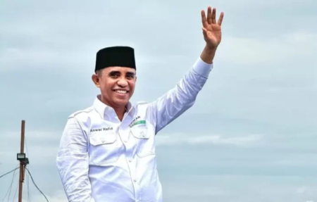 Jarang Ada! Berawal dari Utas Arie Kriting, Rekam Jejak Gubernur Ini Akhirnya Terbongkar
