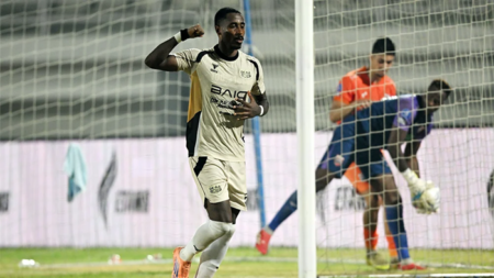 Borneo FC Dibikin Tak Berkutik! Dewa United Cetak Dua Gol di Menit 90+ dan Rebut Puncak