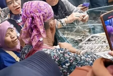 Viral Kedok Terbongkar! Ngaku Tak Makan, Ceu Epon Tasikmalaya Borong Emas Puluhan Juta Kontan?