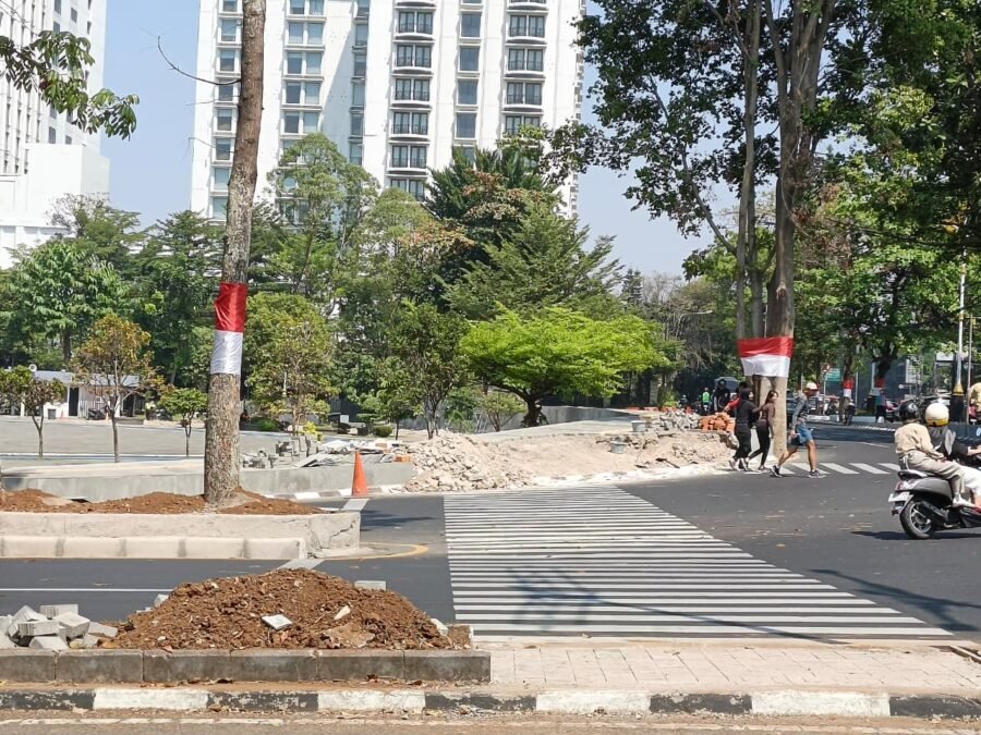 Baru Saja Rampung, Trotoar Gasibu Kembali Dibongkar Gara-gara Dikritik Terlalu Tinggi
