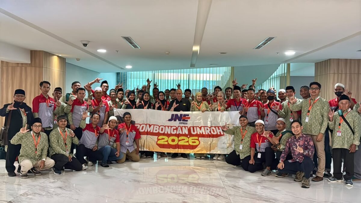 Rayakan HUT ke-36, JNE Berangkatkan 1.200 Karyawan dan Mitra Setia ke Tanah Suci
