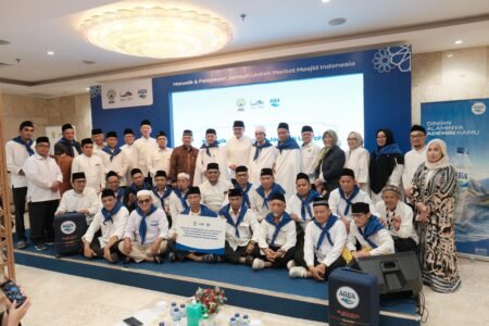 Kolaborasi Berkelanjutan AQUA dan DMI: Hadirkan Kebahagiaan Umroh bagi Garda Terdepan Pelayanan Umat