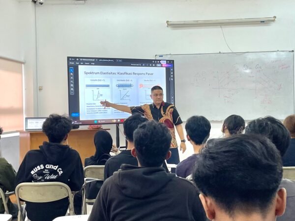 Saat Finfluencer dan AI Jadi Guru Keuangan, Masih Perlukah Belajar Manajemen?